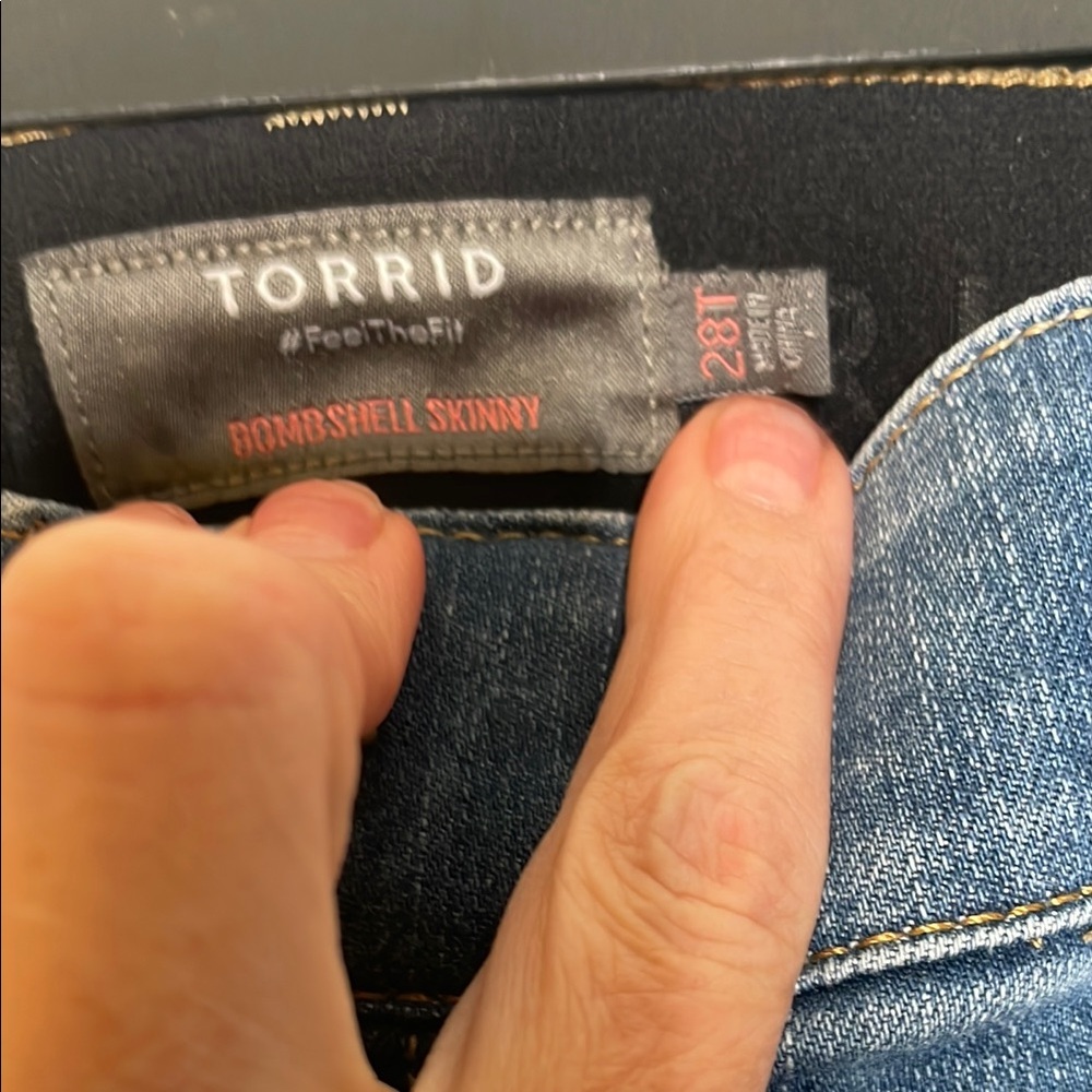 Torrid Blue Ankle Cropped Distressed Jeans - Picture 2 of 3
